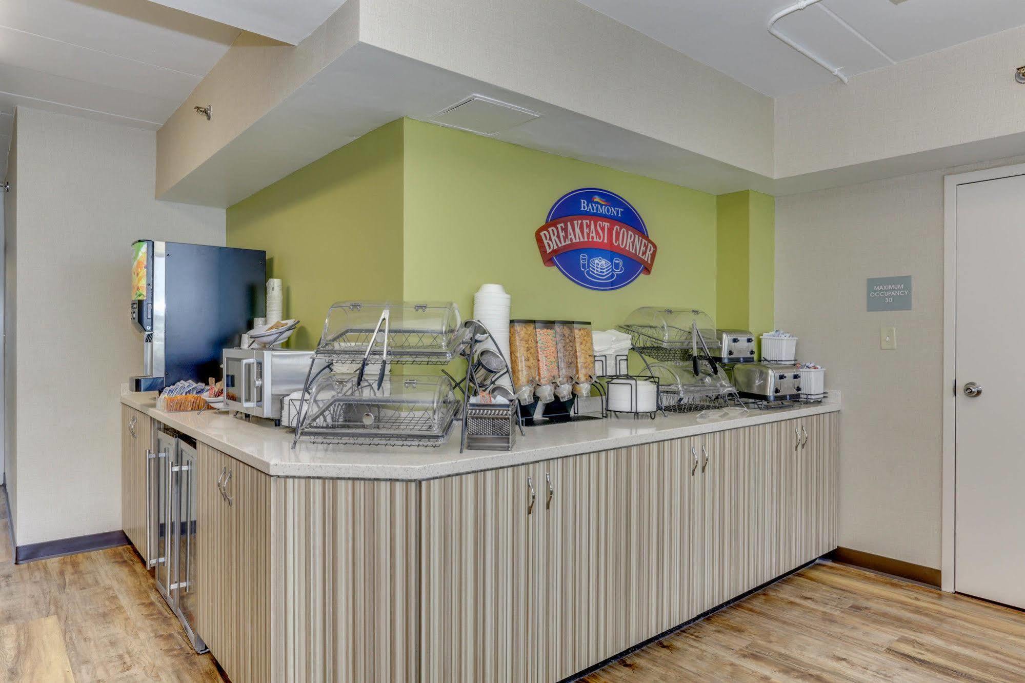 Baymont By Wyndham Virginia Beach Oceanfront エクステリア 写真